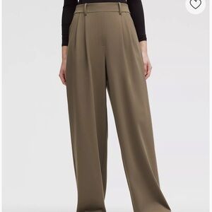 Lululemon Daydrift High-Rise Trouser